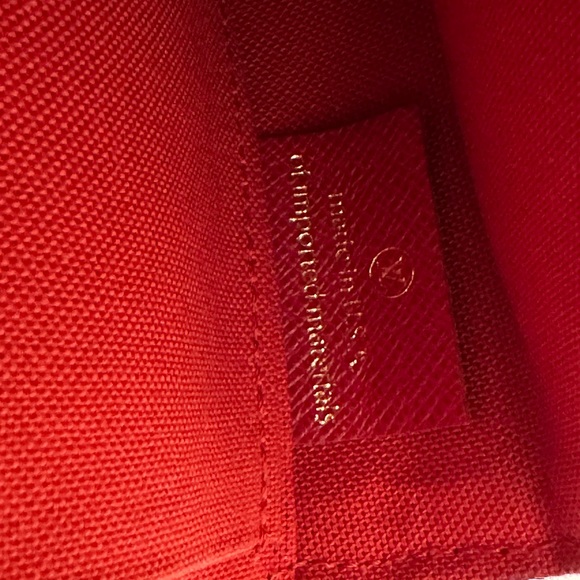 SOLD FOR LESS @instagram - Picture 12 of 13